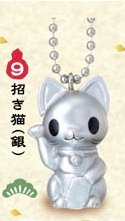 Lucky Cat Keychain - Silver figure by Konatsu, produced by Konatsuya. Front view.