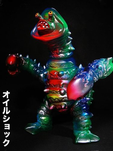 Oil Shock one-off, Design Festa figure by Elegab, produced by Elegab. Front view.