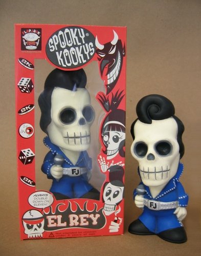 El Rey figure, produced by Flapjack Toys. Front view.
