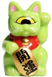 Mini Fortune Cat - Green Version 2 figure by Mori Katsura, produced by Realxhead. Front view.
