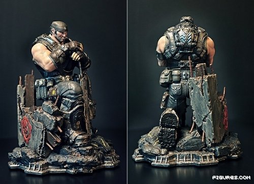 Marcus Fenix figure by Gears Of War 3, Epic Games, produced by Triforce. Front view.