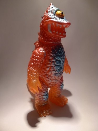 Zagora figure, produced by Hukkokudo. Front view.