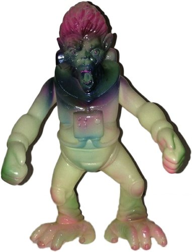 Monkeynaut - GID figure by The Galaxy Monsters X Dski One, produced by Lulubell Japan. Front view.
