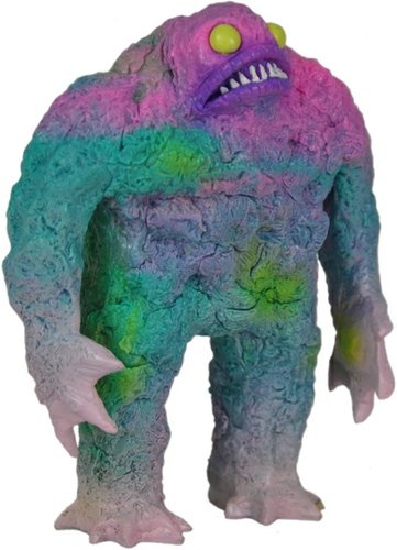 Kaiju Rhaal - Neon Pink/Teal Marbled figure by Barry Allen, produced by Gorgoloid. Front view.