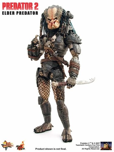 Predator 2 - Elder Predator figure, produced by Hot Toys. Front view.