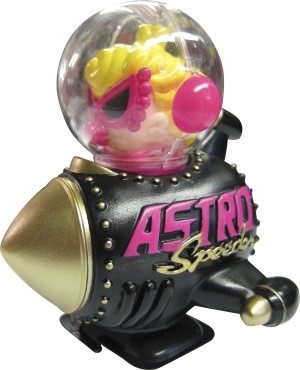 Astro Speeder figure by Hysteric Mini, produced by Secret Base. Front view.