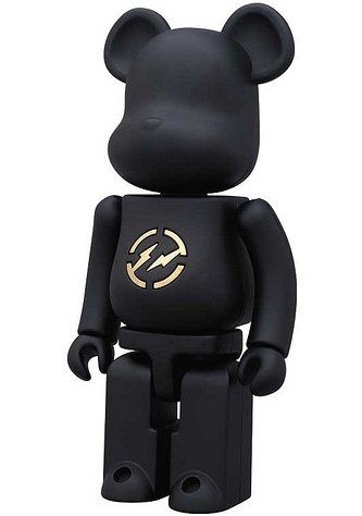 Fragmentdesign Be@rbrick 200% figure by Fragmentdesign, produced by Medicom Toy X Bandai. Front view.