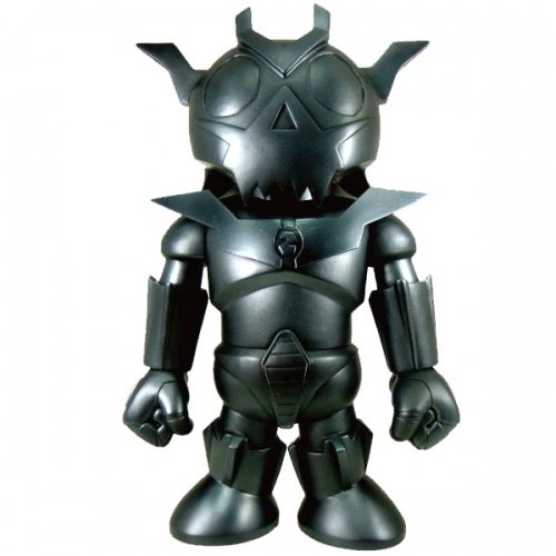 Toyer Z - Silver Black figure by Frank Kozik, produced by Toy2R. Front view.