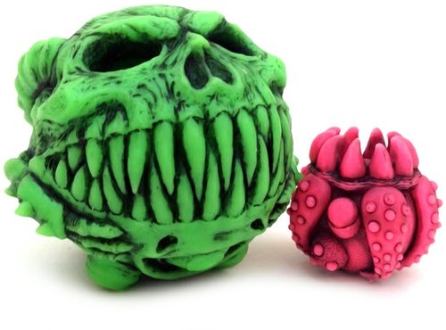 Madball of Death figure by Zectron, produced by Tru:Tek. Front view.