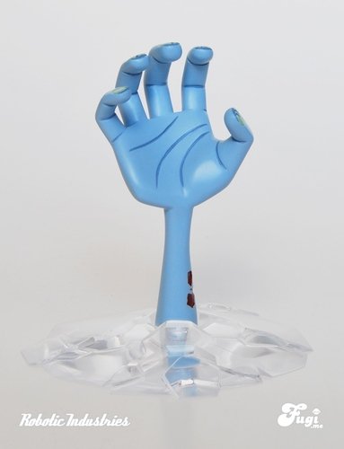 The Rising (Blue) figure by Robotics Industries (Jim Freckingham). Front view.