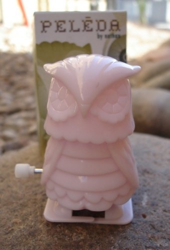 Pelėda figure by Nathan Jurevicius, produced by Toytokyo. Front view.