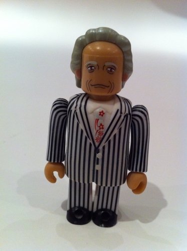Mr. Magorium figure, produced by Medicomtoy. Front view.