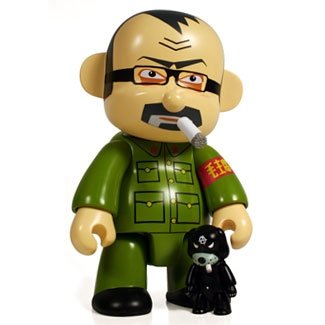 Peoples Soldier - Green figure by Frank Kozik, produced by Toy2R. Front view.