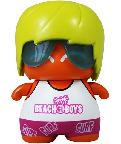 CIBoys Beach Boys - Uni - Surfing figure by Red Magic, produced by Red Magic. Front view.