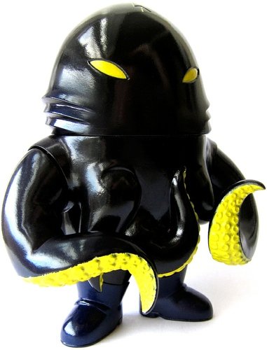 Midnight Maruader Squirm figure by Brian Flynn, produced by Super7. Front view.