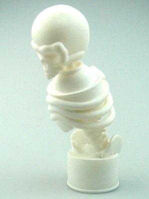 Dem Bonez - NY Edition figure by Seen, produced by Adfunture. Front view.