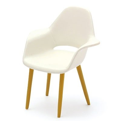 Organic Chair figure by Eames/Eero Saarine, produced by Reac Japan. Front view.