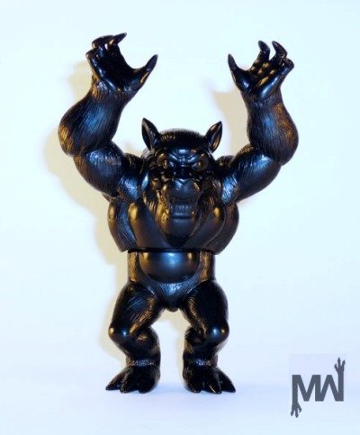 Altar Beast  figure by Mark Rudolph , produced by Monster Worship. Front view.
