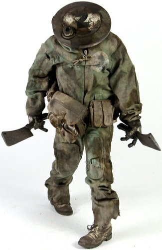 10 Finger Gang #2 figure by Ashley Wood, produced by Threea. Front view.