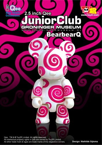 Junior Club Groninger Museum figure by Mathilde Sijtsma, produced by Toy2R. Front view.