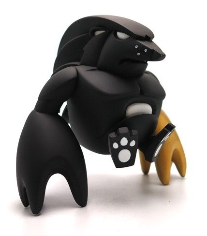 Locks - Black and Gold figure by Mark Landwehr, produced by Coarsetoys. Front view.