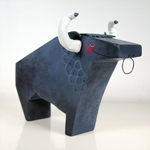 Prancer the Bull figure by Amy Ruppel. Front view.