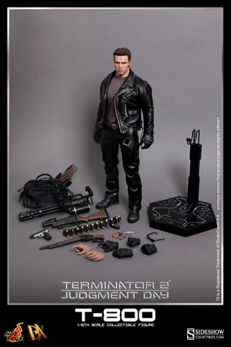 Terminator 2 Judgement day T800 DX10 figure by Jc. Hong, produced by Hot Toys. Front view.