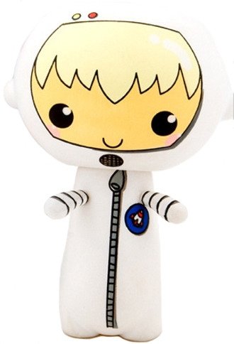 Astroguy figure by Miss Shelby, produced by Aarting. Front view.