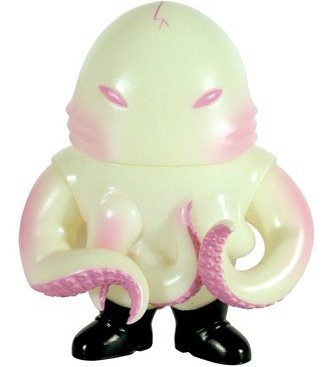 Squirm Kaiju Spray Pink - Lucky Bag 08 figure by Brian Flynn, produced by Super7. Front view.