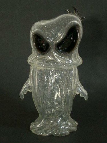 Monster Q - No.4 Star Ghost figure by Skull Head Butt, produced by Skull Head Butt. Front view.