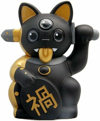Misfortune Cat - Munky King Exclusive figure by Ferg, produced by Playge. Front view.