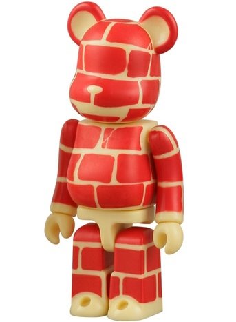 BWWT Kam Tang Be@rbrick 100% figure by Kam Tang, produced by Medicom Toy. Front view.