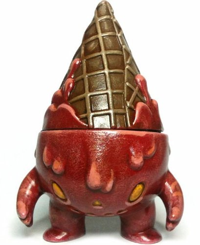 Strawberry Rhubarb Milton figure by Valleydweller. Front view.