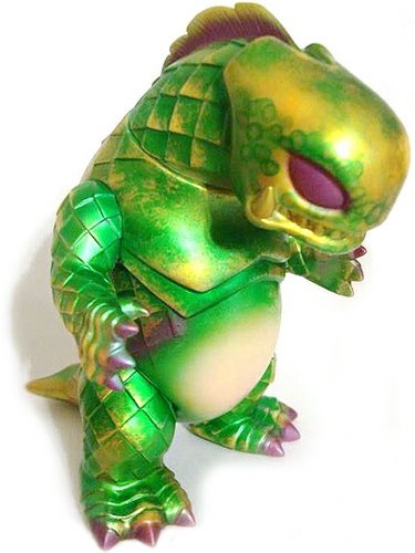 Radioactive Bare Belly figure by Osirisorion. Front view.