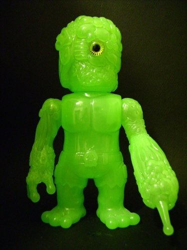 Chaos Fighter figure, produced by Realxhead. Front view.