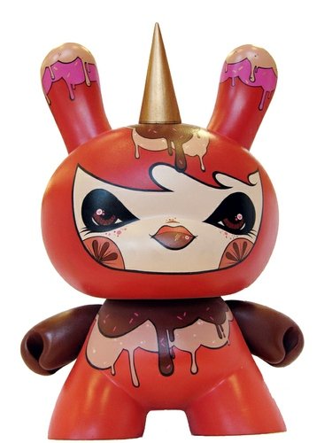 Julie West 20 Custom Dunny figure by Julie West. Front view.