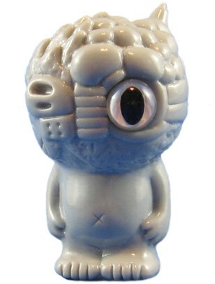 Chaos Q Bean - Unpainted Grey figure by Mori Katsura, produced by Realxhead. Front view.