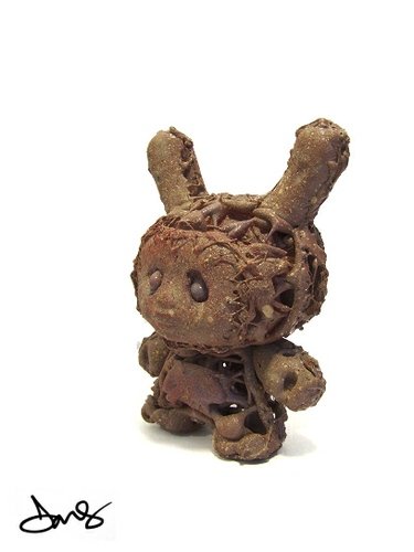 Zombie Dunny figure by Dms. Front view.
