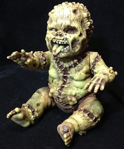 AutopsyBabies Gergle - Rotting Flesh figure by Miscreation Toys, produced by Miscreation Toys. Front view.