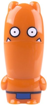 Wage MIMOBOT figure by David Horvath, produced by Mimoco. Front view.