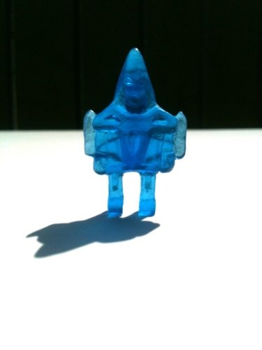 Blue Harvest JetCry Dark figure by Peter Kato. Front view.