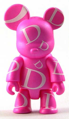 Design Gallery Pink figure by Design Gallery, produced by Toy2R. Front view.