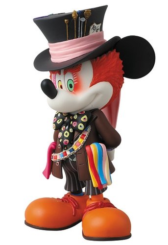Mickey Mouse as the Mad Hatter - VCD No.177 figure by Disney, produced by Medicom Toy. Front view.