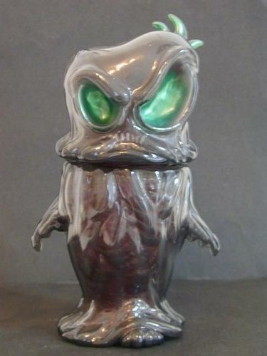 Monster Q - Outer & Inner Grey Ghost figure by Skull Head Butt, produced by Skull Head Butt. Front view.