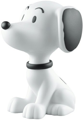 50’s Snoopy - VCD No.139 figure by Charles M. Schulz, produced by Medicom Toy. Front view.