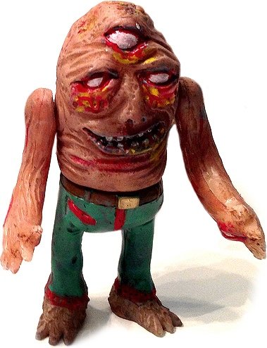 Toxic Gusto figure by Blurble X Weird Luke. Front view.