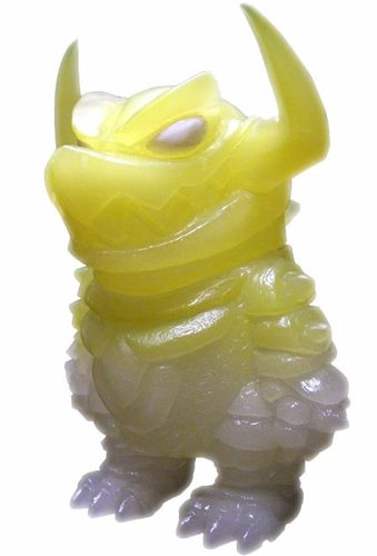 Mini Destdon - Ice Yellow figure by Touma, produced by Monstock. Front view.