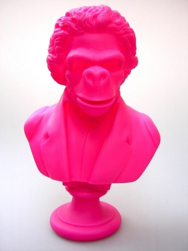 Apethoven figure by Ssur, produced by Medicomtoy. Front view.