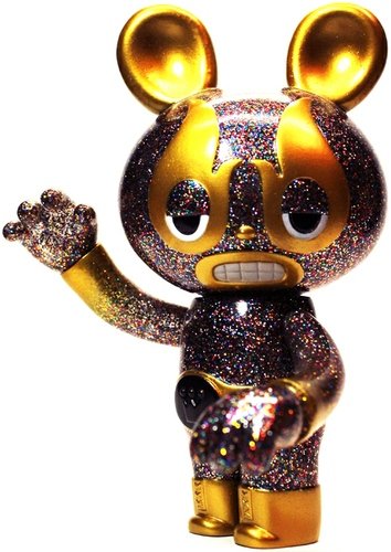 Crazy Sparkle Lucha Bear figure by Itokin Park. Front view.