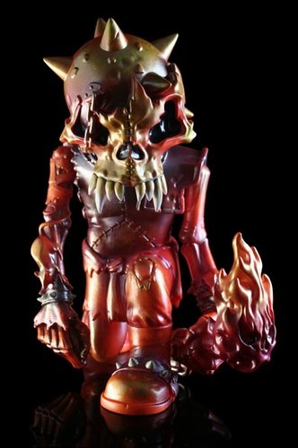 Mad Battle Man - Dusk, SDCC10 Exclusive  figure by Mike Sutfin, produced by Reckless Toys. Front view.
